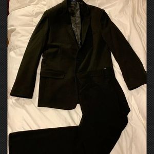 Chaps Boys 2 piece suit jacket 18R and pants 18H